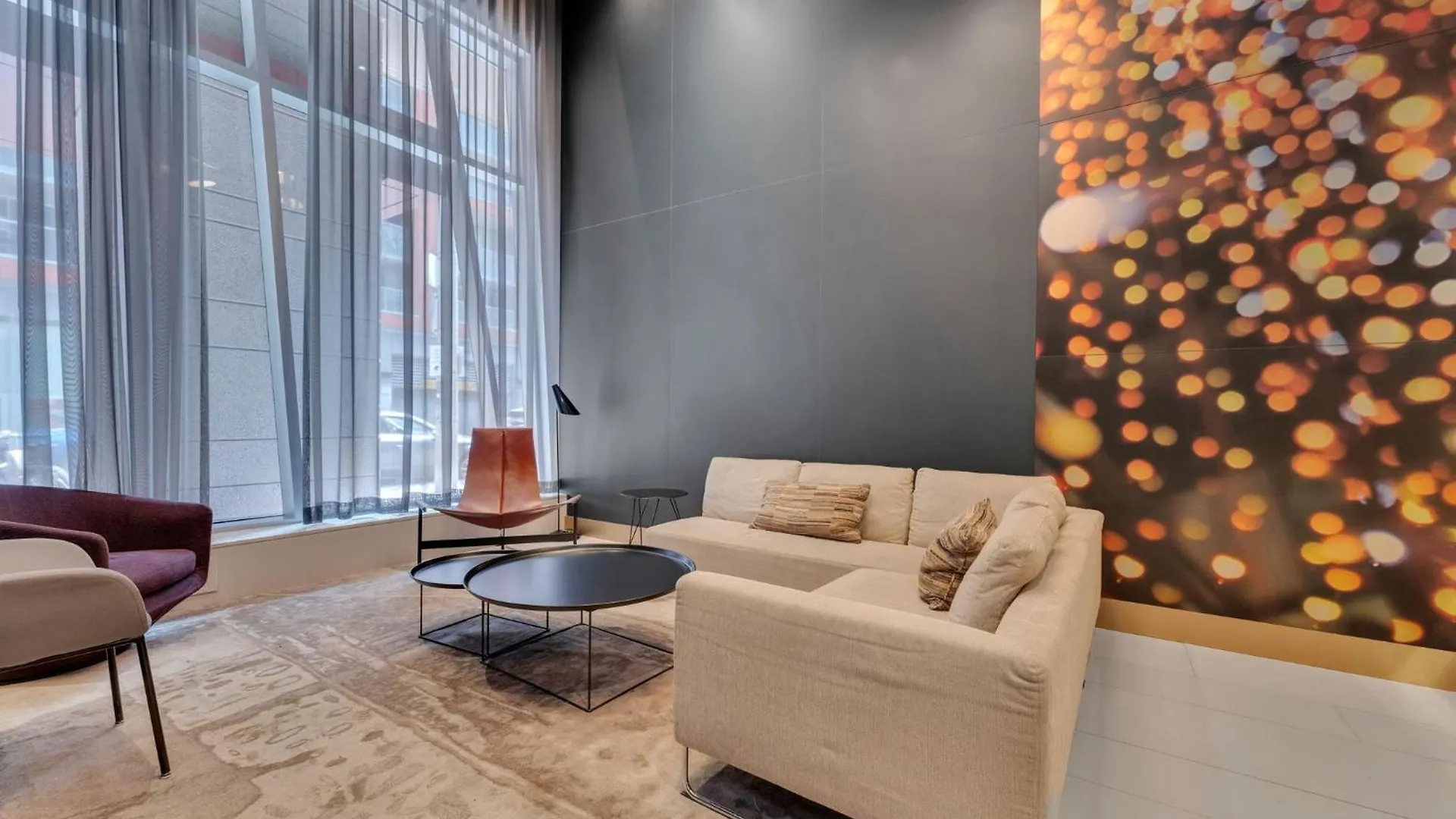 Deluxe 1Br Suite With Bird'S Eye Cn Tower Views Toronto Canada