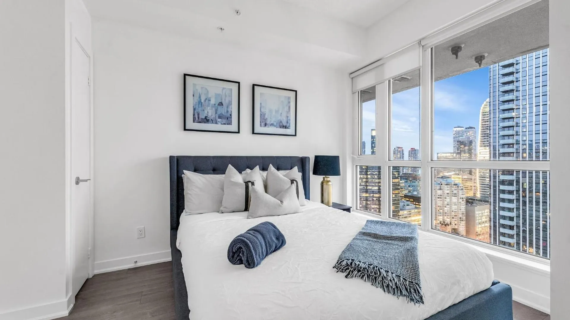 Apartment Deluxe 1Br Suite With Bird'S Eye Cn Tower Views Toronto
