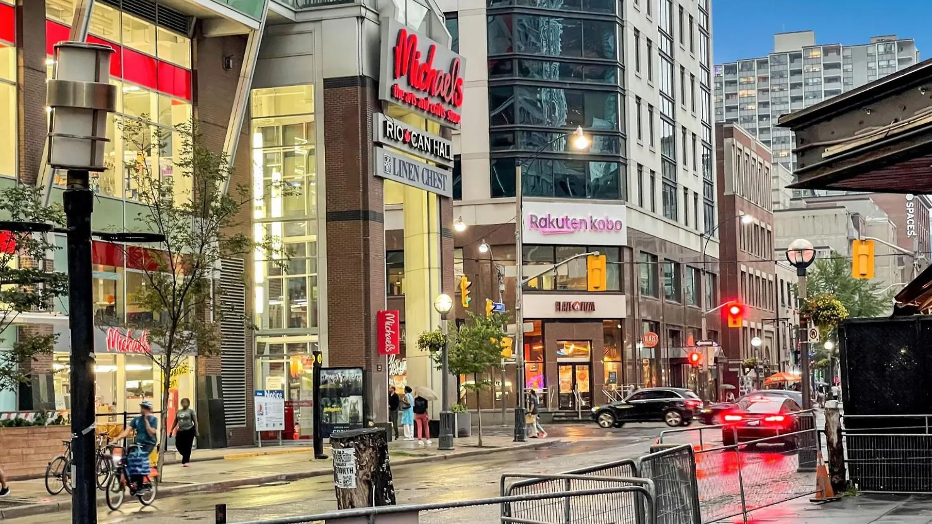 Deluxe 1Br Suite With Bird'S Eye Cn Tower Views Toronto Apartment